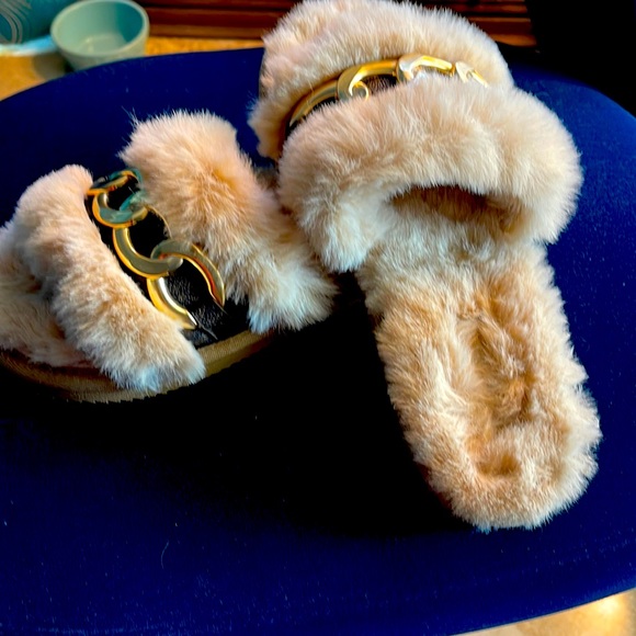 MICHAEL Michael Kors Shoes - Michael Kors Gold Chain Slippers women sz 9